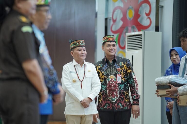 Pendidikan Gratis Kalteng 2026, 60 Ribu Siswa Terima Bantuan Seragam dan Uang Saku