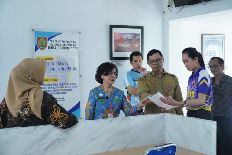 Pj Sekda Kalteng Sidak Sejumlah OPD, Tekankan Disiplin dan Penghematan Listrik