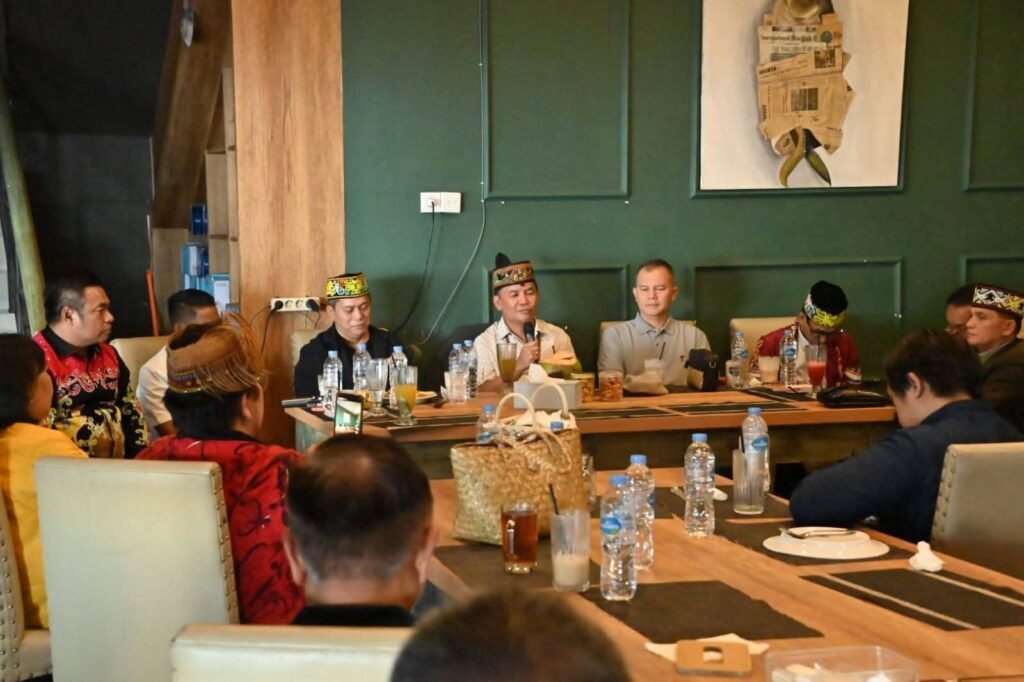 Sambangi Balikpapan, Gubernur Kalteng Rangkul Tokoh Adat Dayak Lintas Provinsi